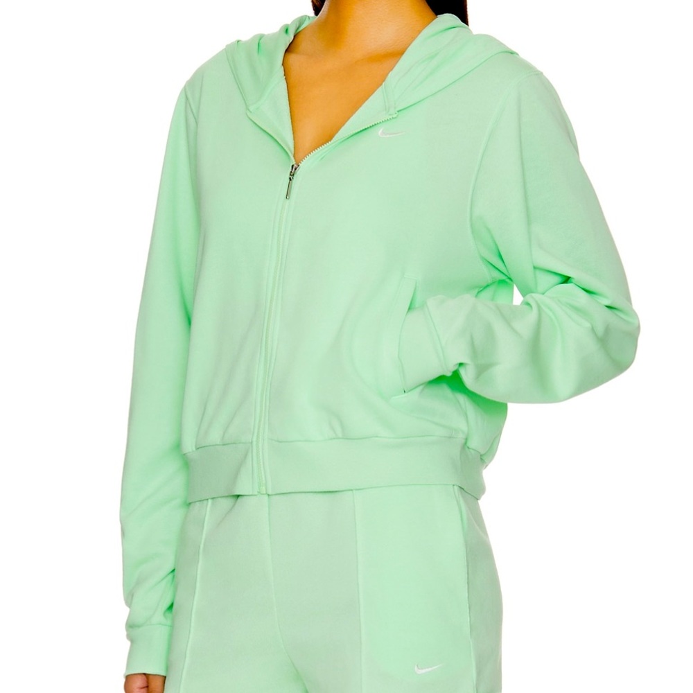 ⭐️New⭐️Nike Hoodie